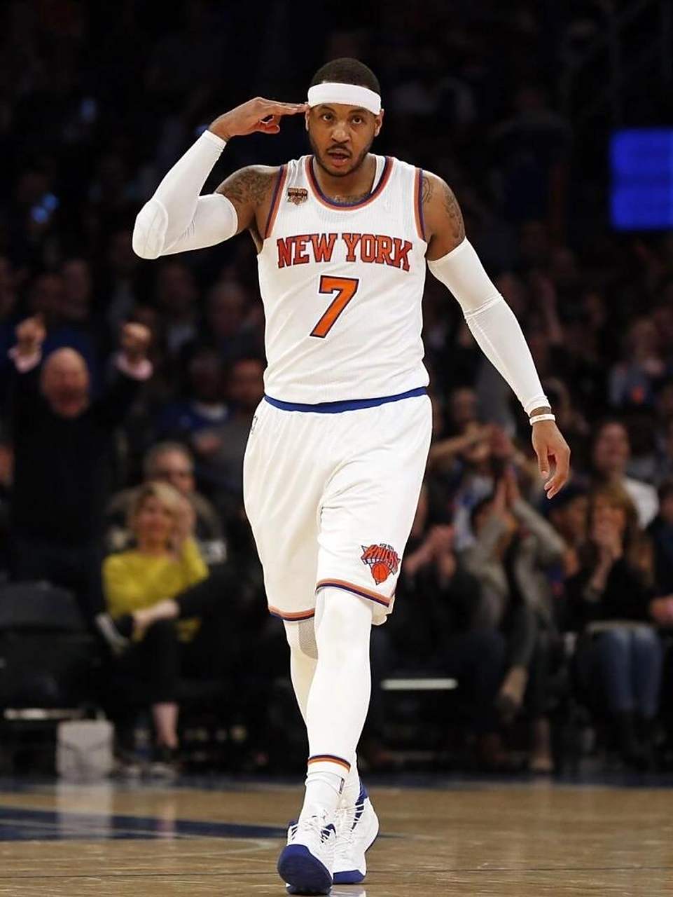 尽管她刚刚 尽管她刚刚