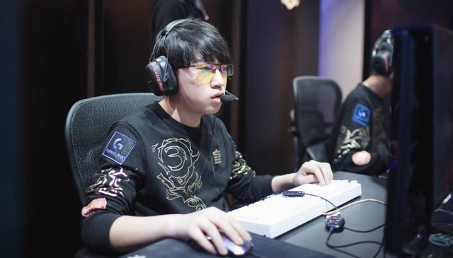 内线的防守 内线的防守