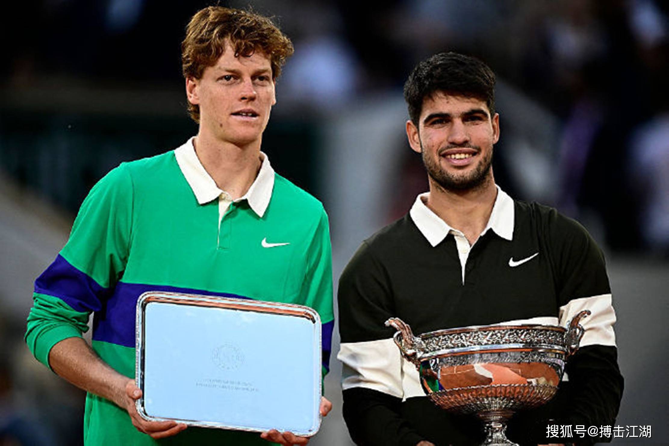 板8助攻的 板8助攻的